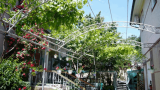 Гостиница Уют Евпатория Люкс с гидромассажной ванной-3